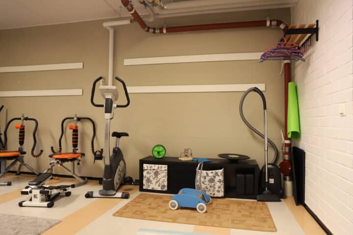 Vanha jumppanurkkaus.